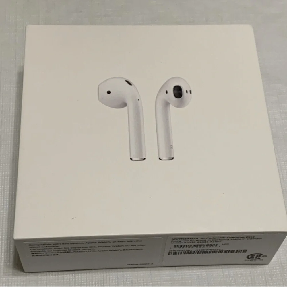 Apple White AirPods Gen 2 Wireless Headset